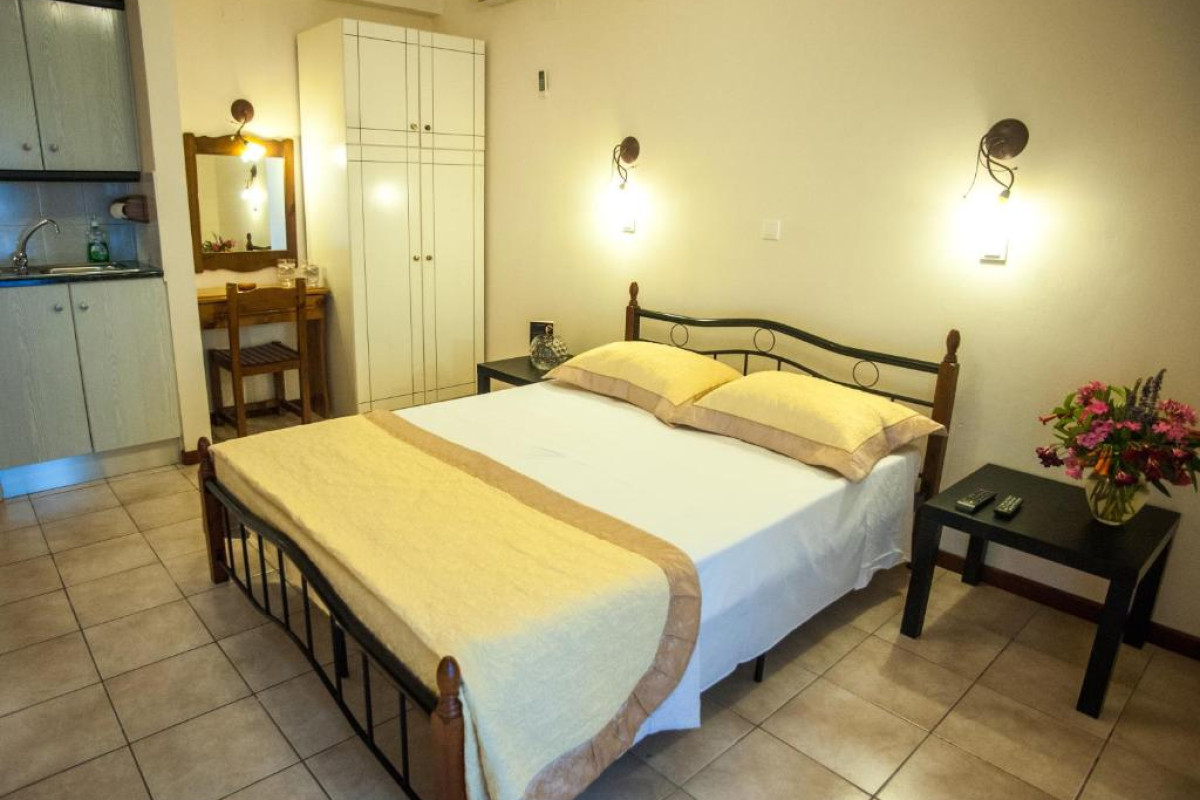 Eleni Studios Skala