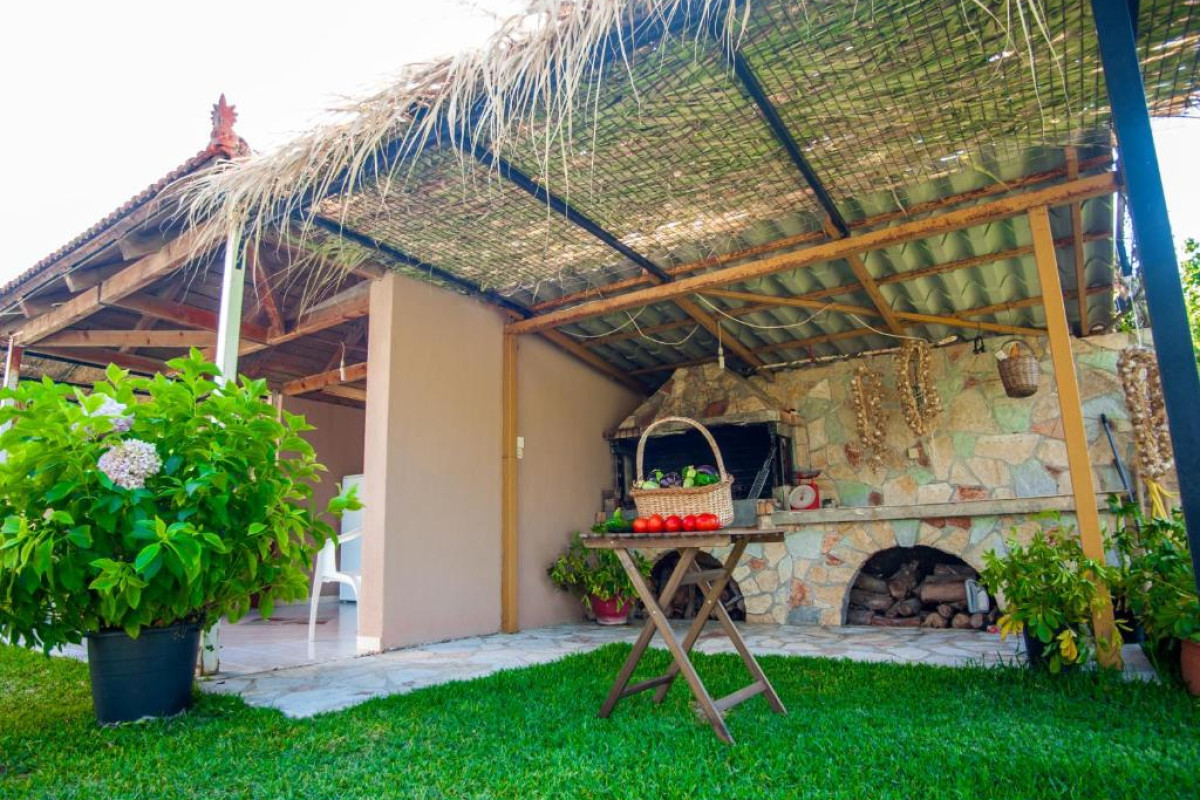 Eleni Studios Skala