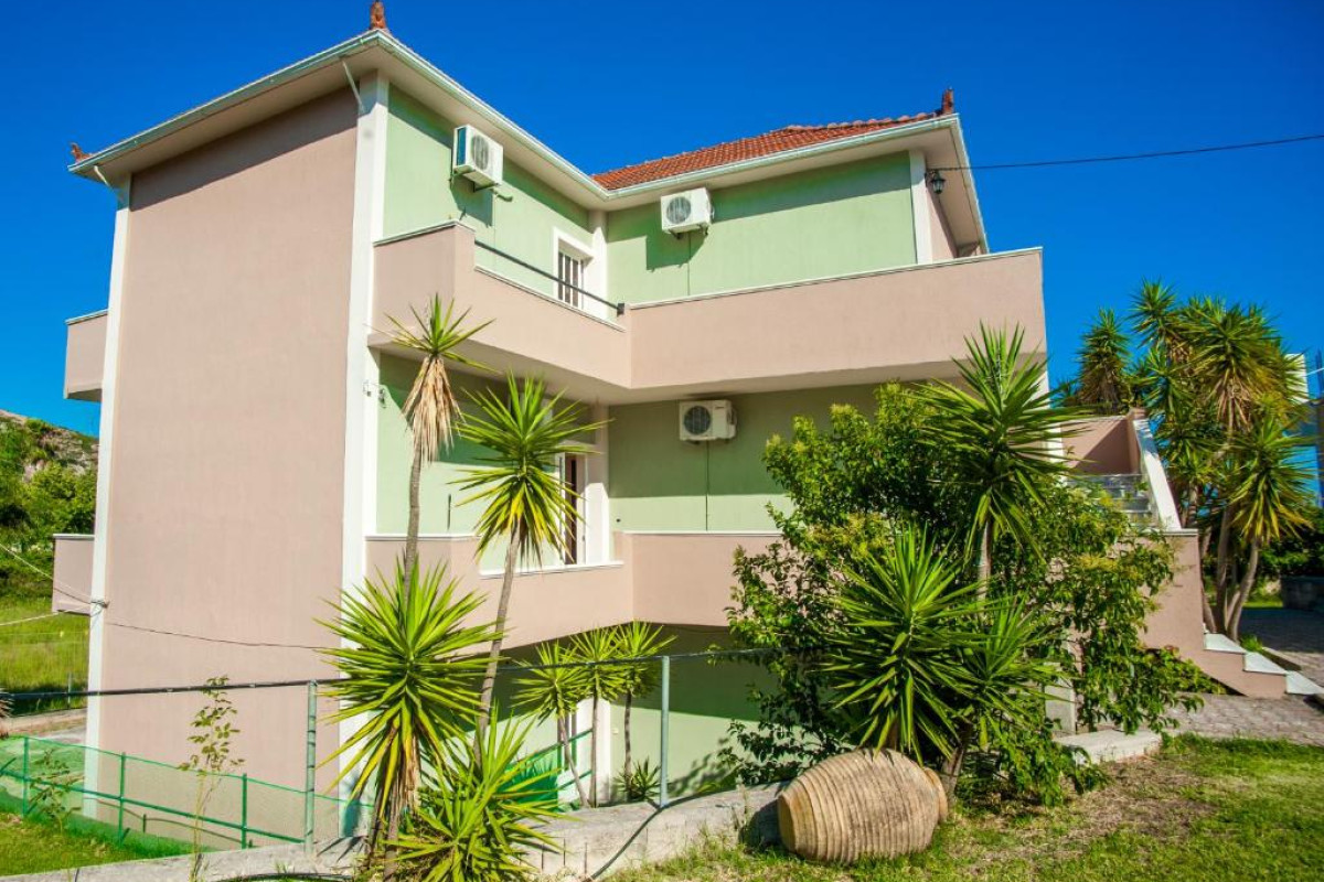 Eleni Studios Skala