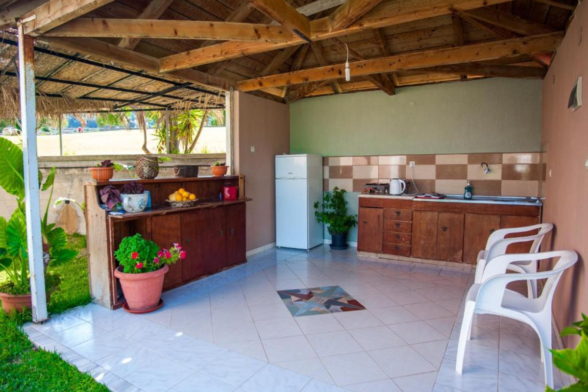 Eleni Studios Skala