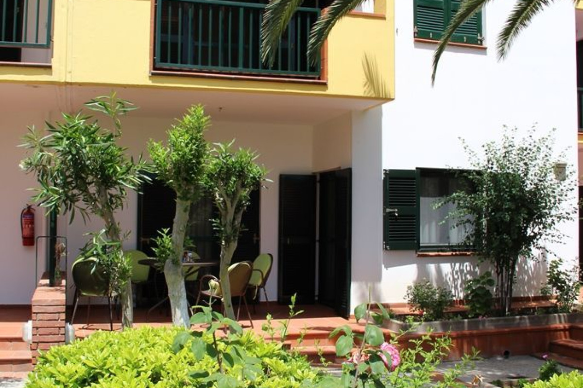 Elia Apartments
