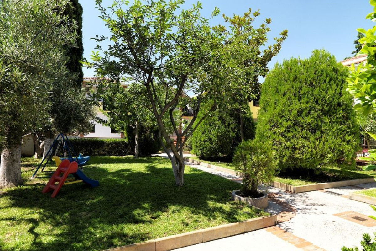 Elia Apartments