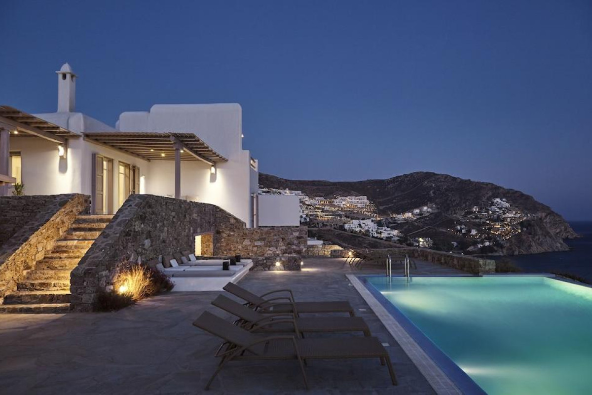 Elia White Residence