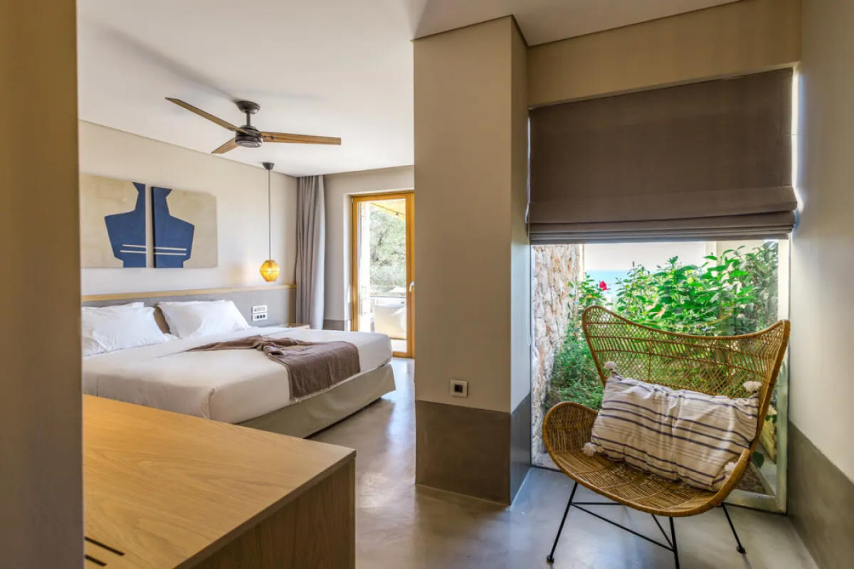ELIAMOS VILLAS HOTEL AND SPA