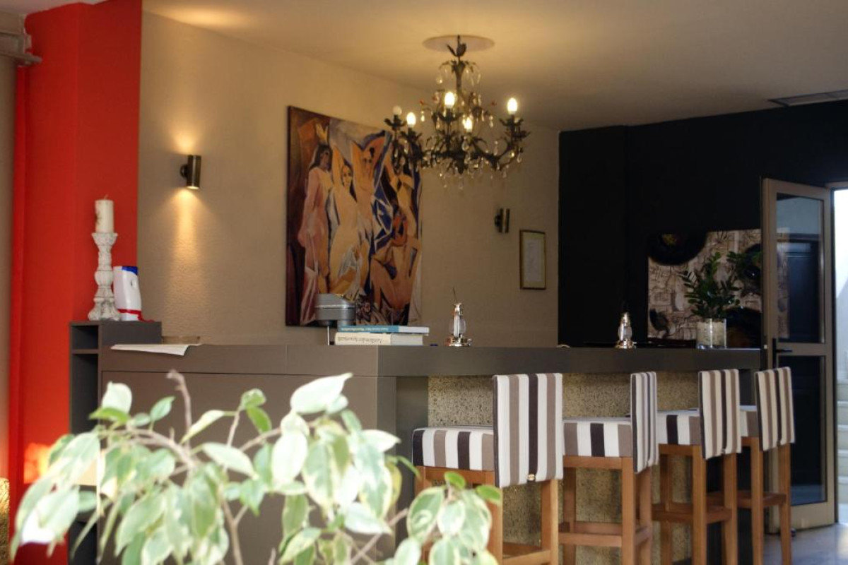 Elina Hotel
