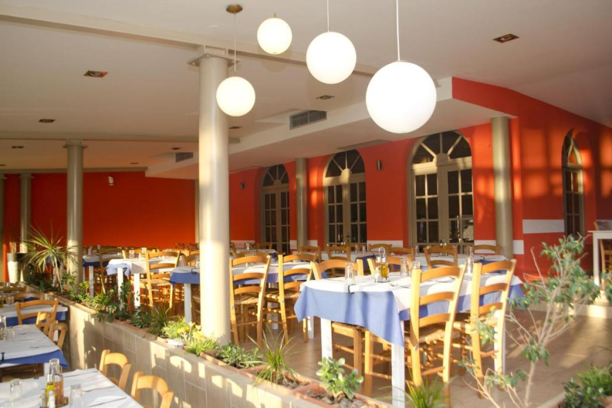 Elina Hotel