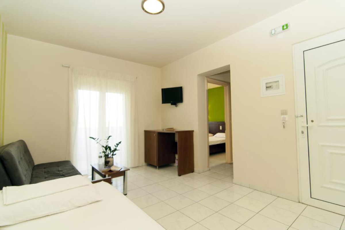 Elina Hotel