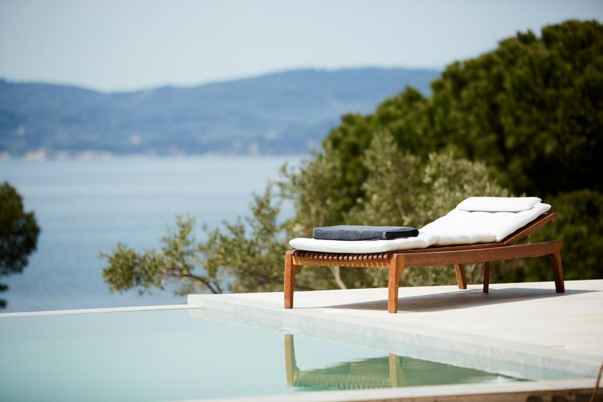 Elivi Skiathos (Koukounaries)