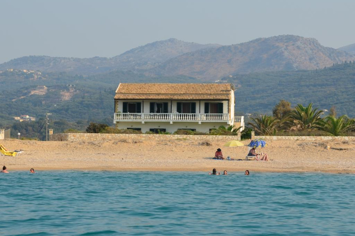 ELLI BEACH VILLAS