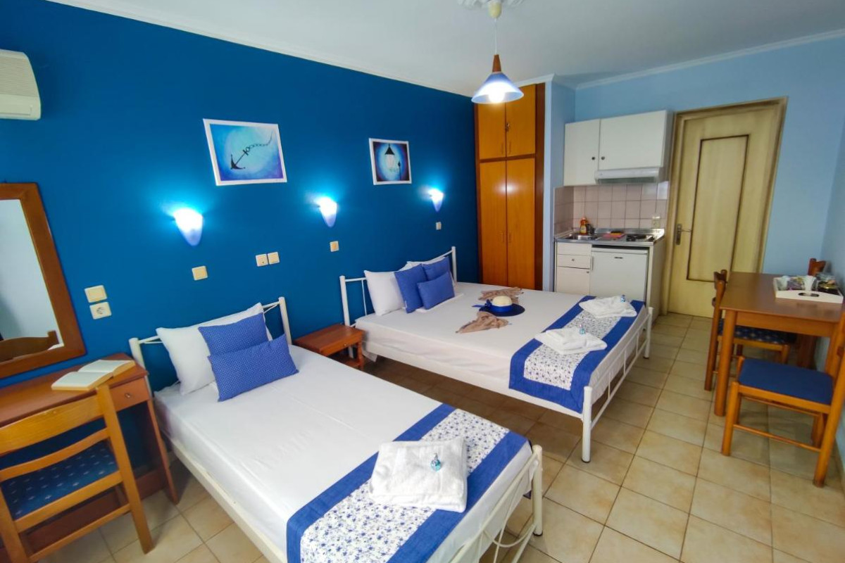 Ellinas Hotel