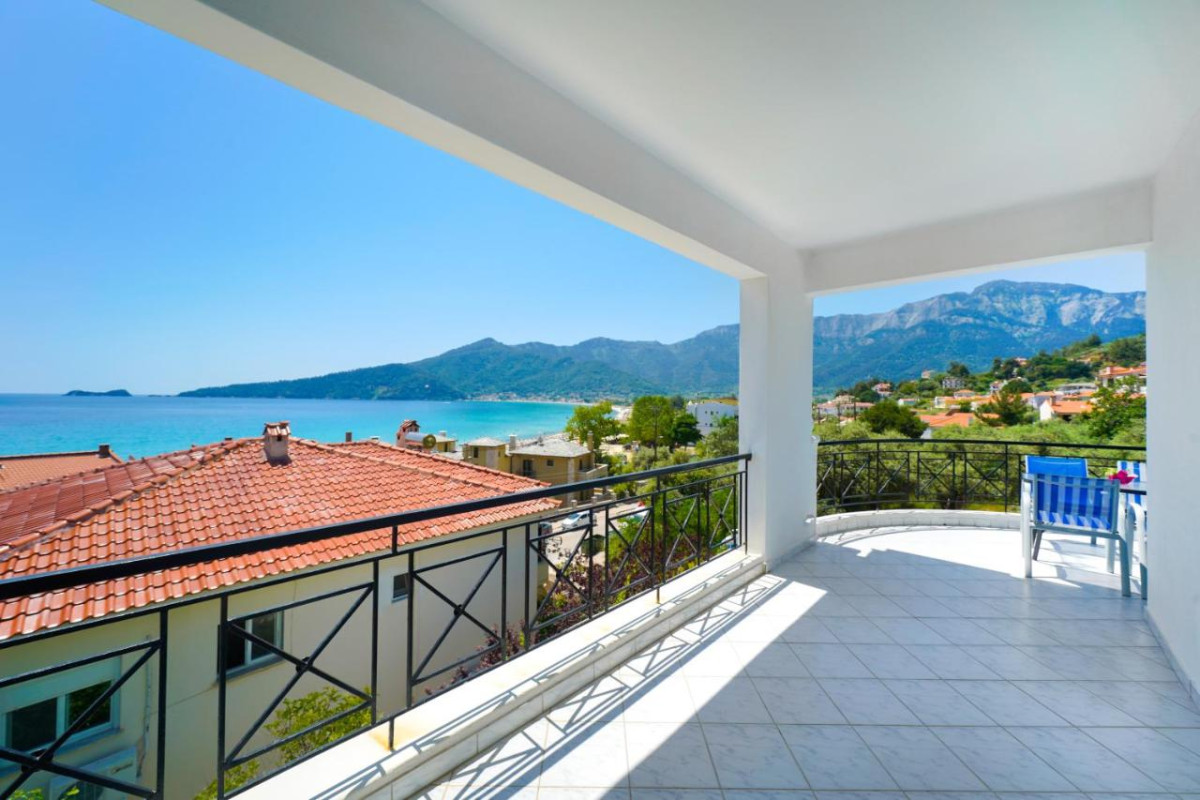 Ellinas Hotel