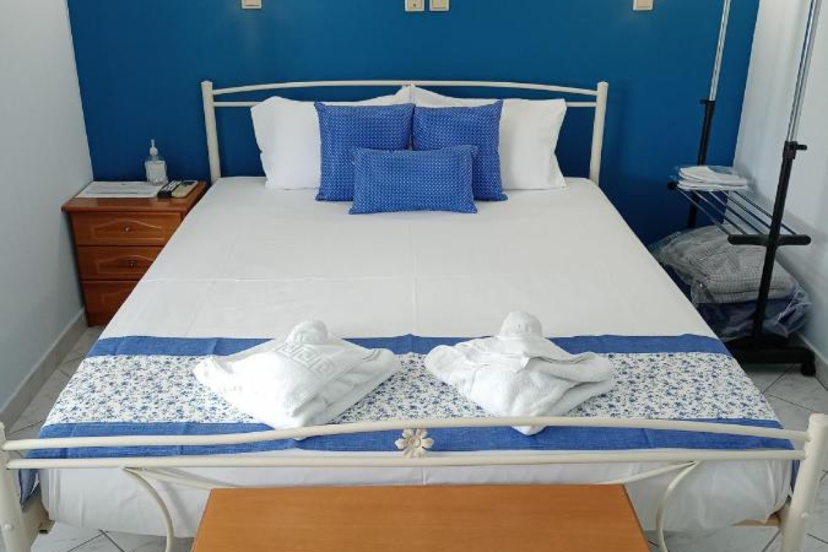 Ellinas Hotel