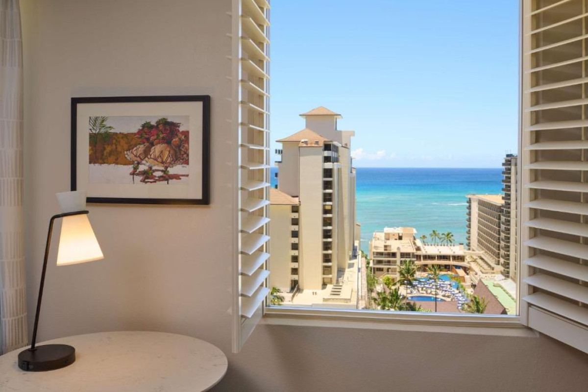 Embassy Suites by Hilton Waikiki Beach Walk