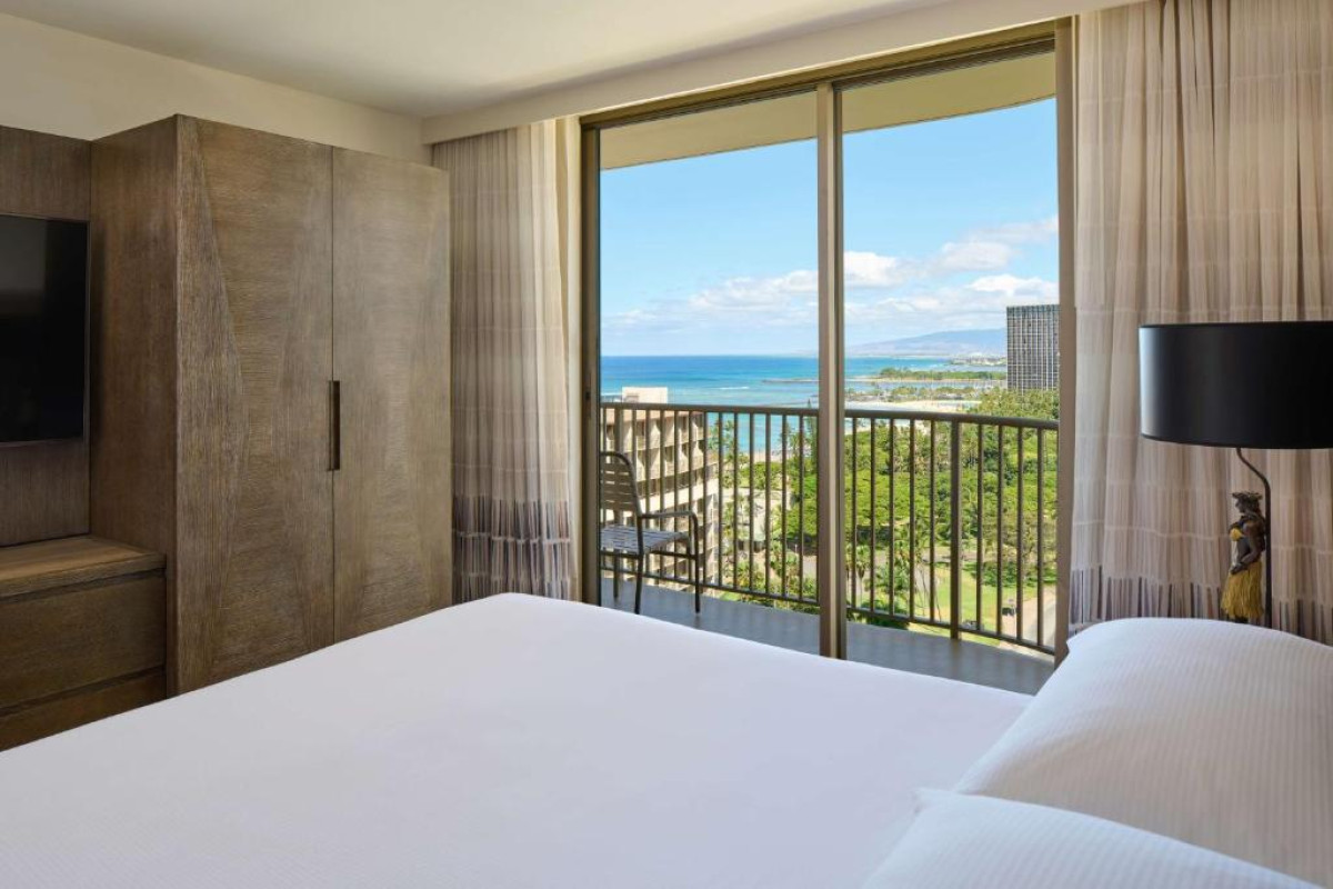 Embassy Suites by Hilton Waikiki Beach Walk