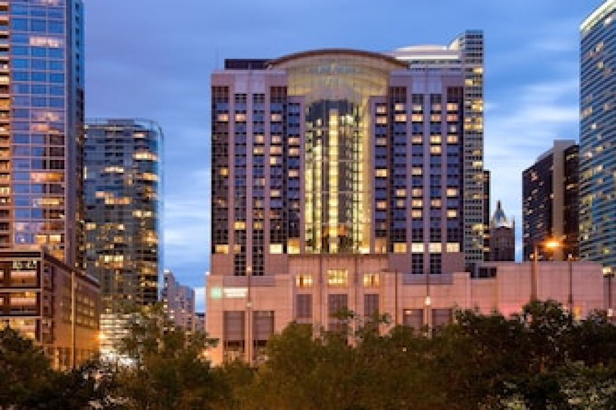 EMBASSY SUITES CHICAGO DOWNTOWN MAGNIFICENT MILE