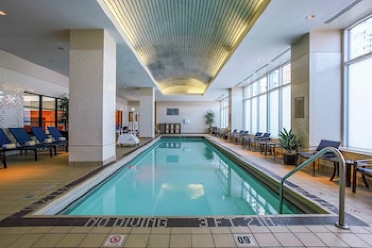 EMBASSY SUITES CHICAGO DOWNTOWN MAGNIFICENT MILE