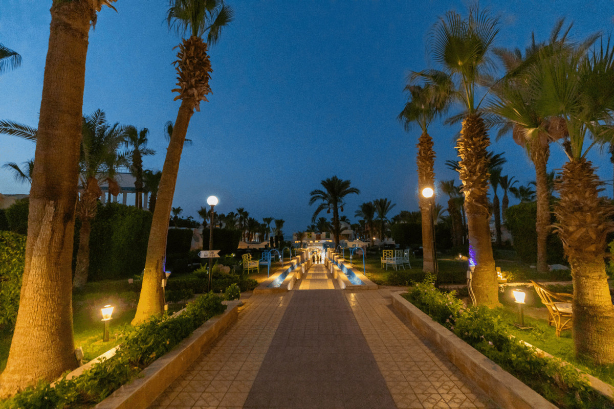 EMPIRE BEACH AQUA PARK
