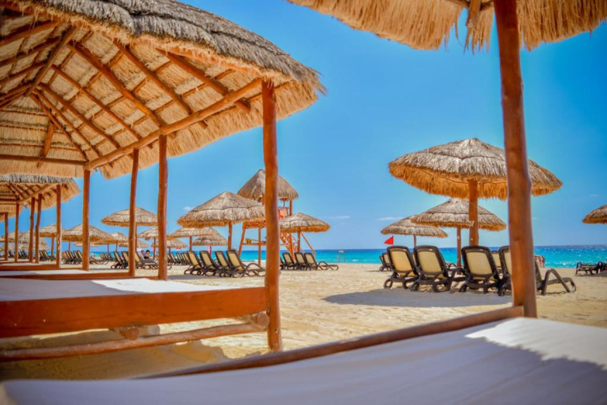 EMPORIO CANCUN