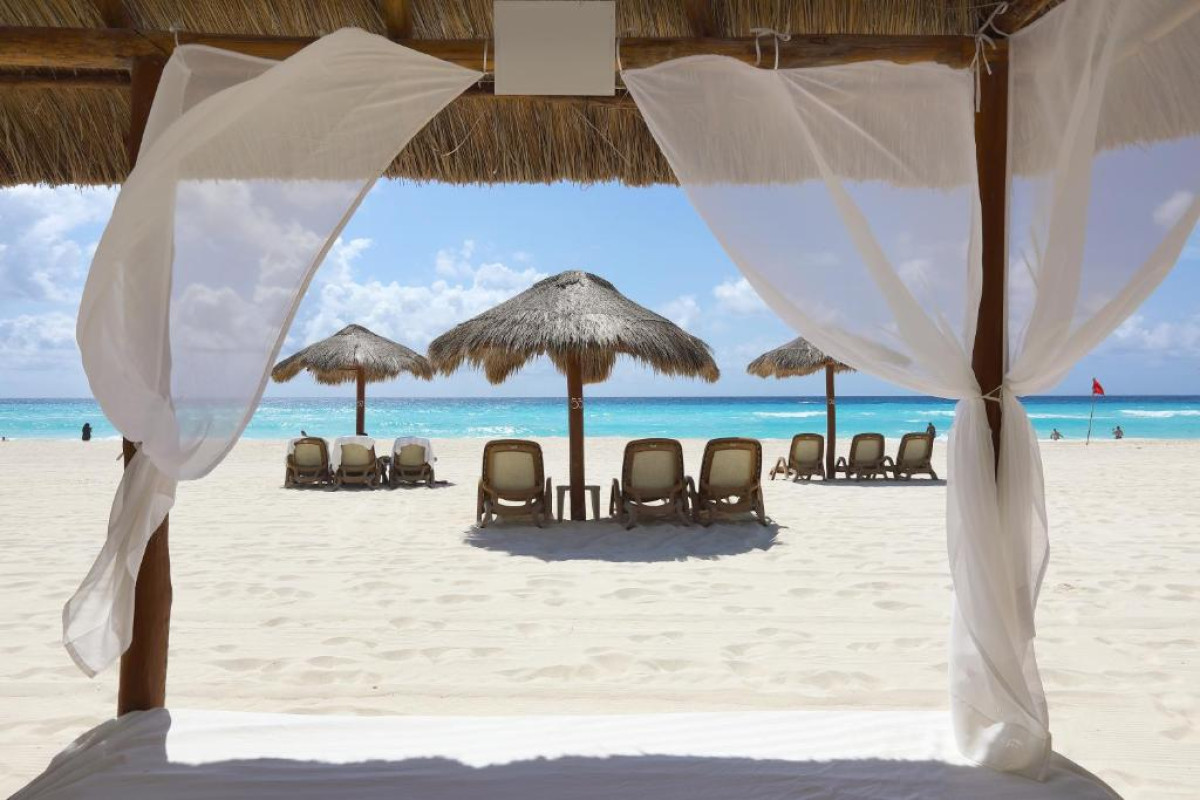 EMPORIO CANCUN