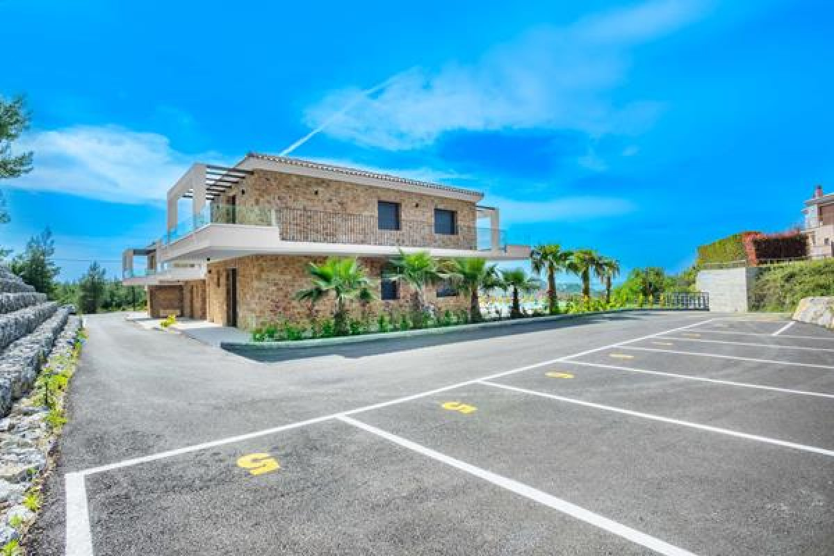 Epta Villas
