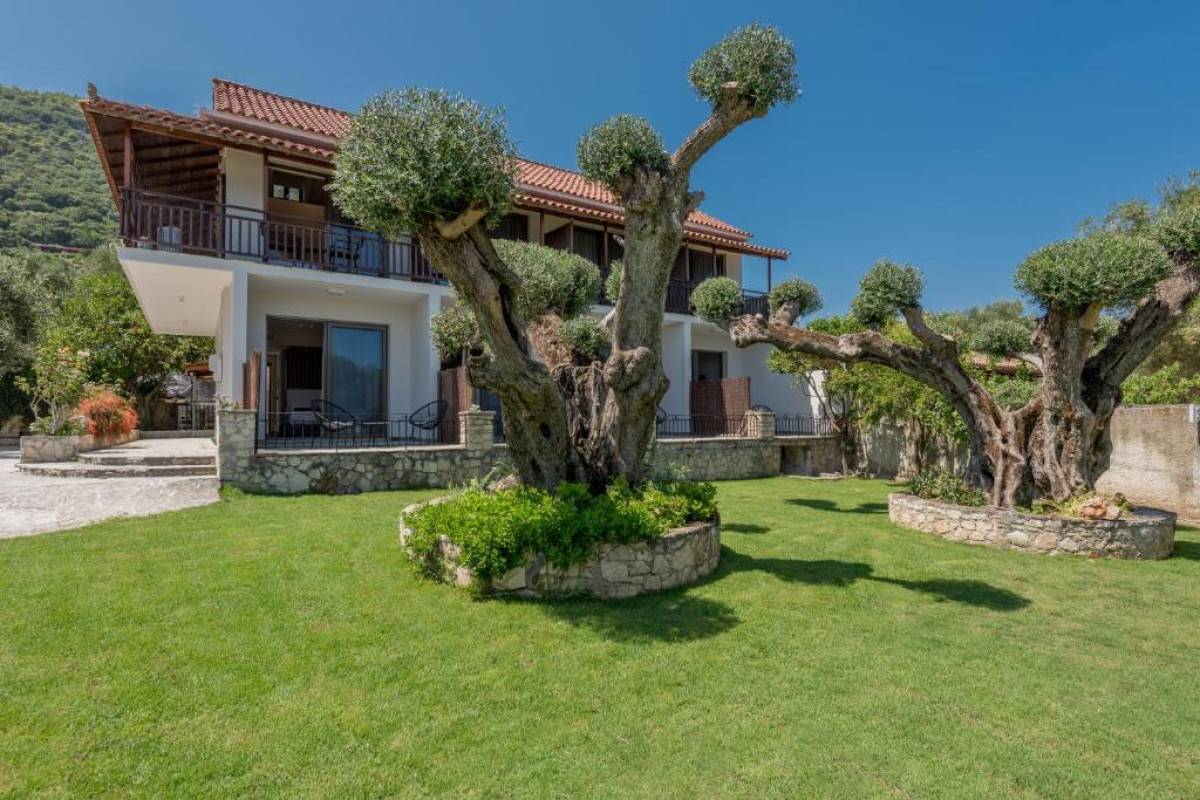 Eptanisos Beachfront Suites Zante