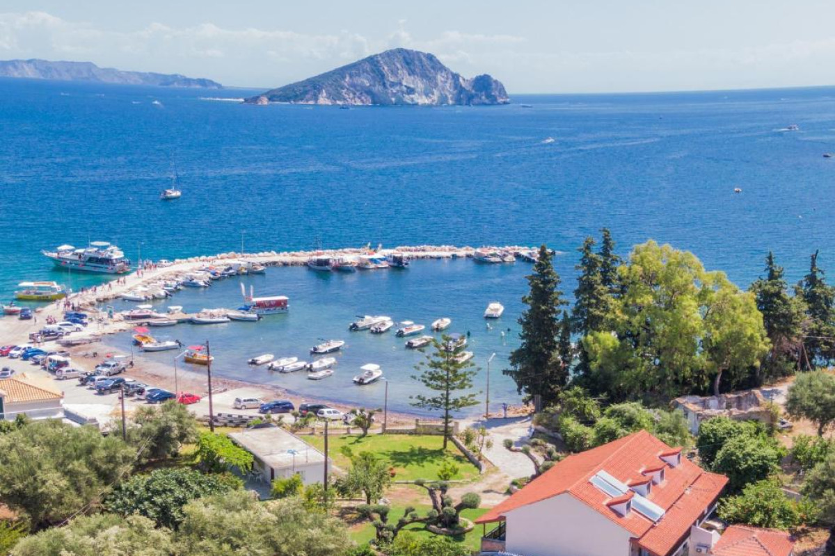 Eptanisos Beachfront Suites Zante