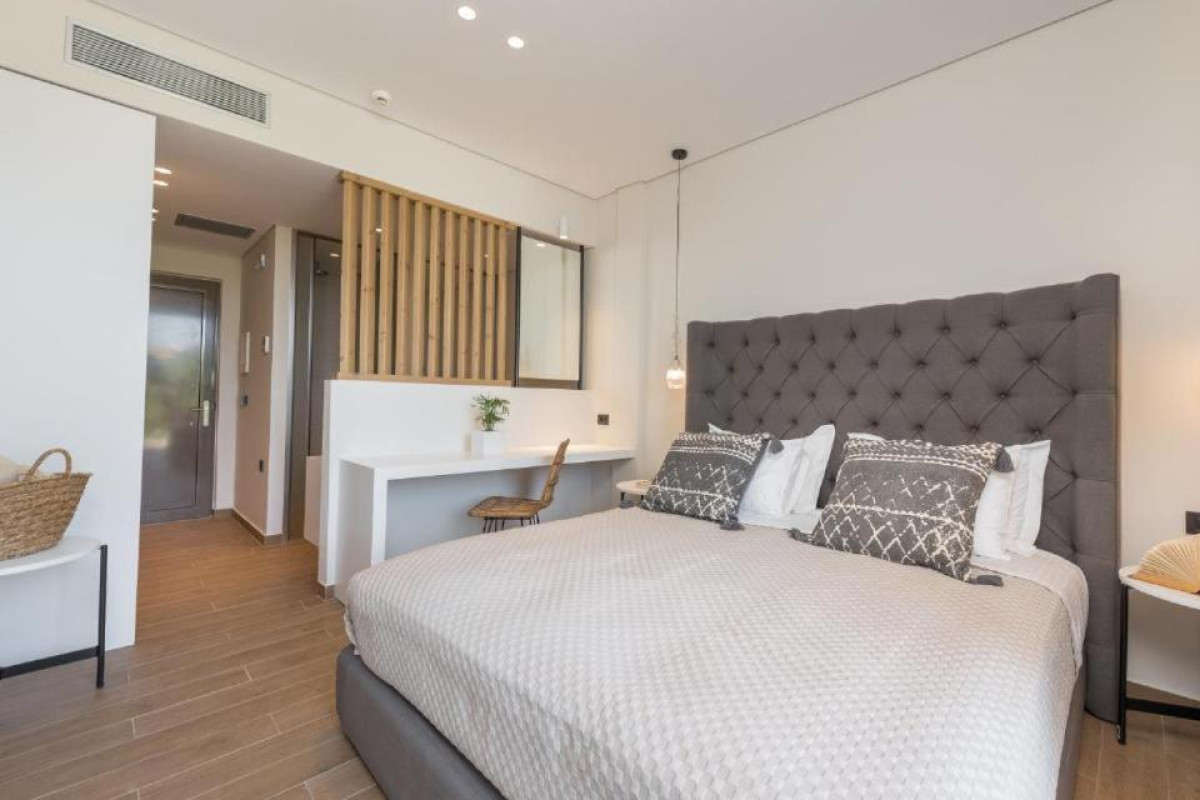 Eptanisos Beachfront Suites Zante