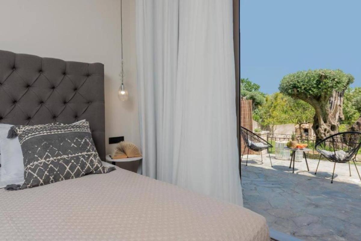 Eptanisos Beachfront Suites Zante