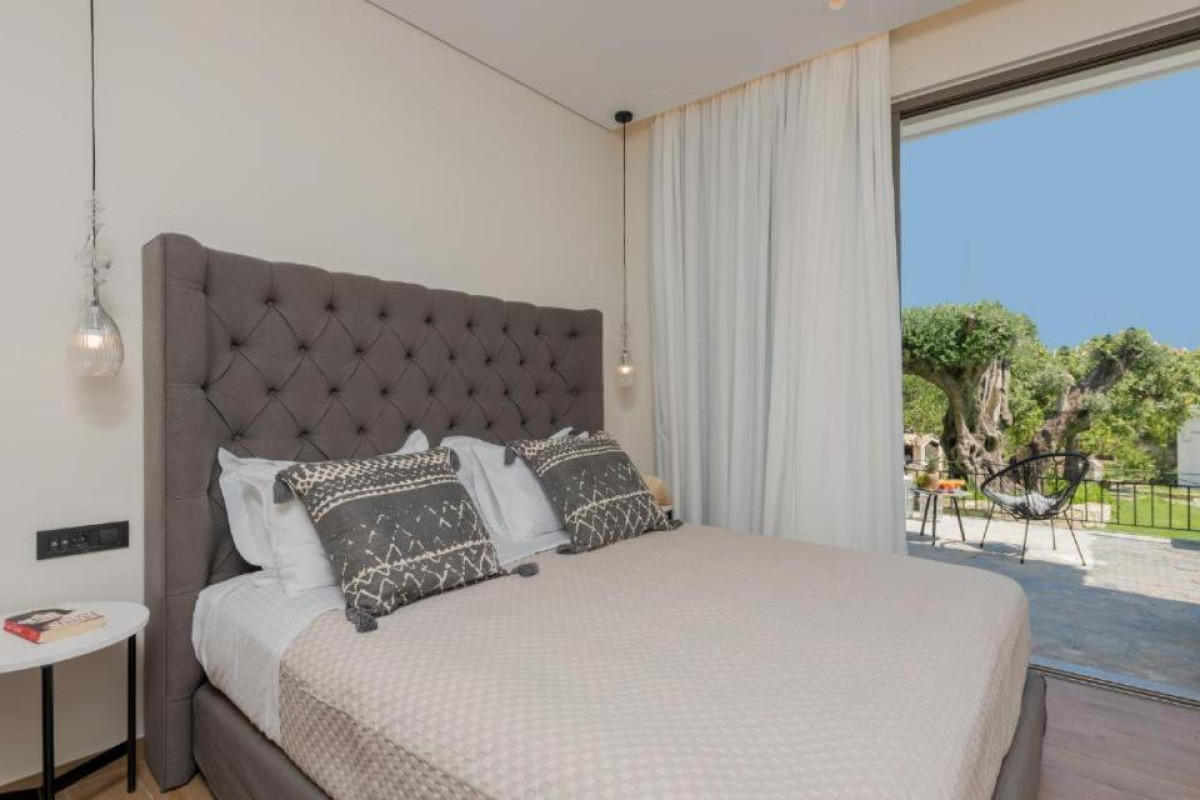 Eptanisos Beachfront Suites Zante