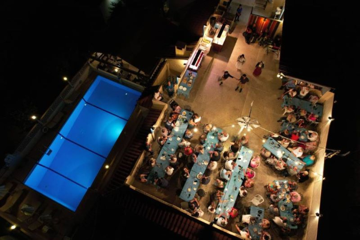 ERATO SHOTELS