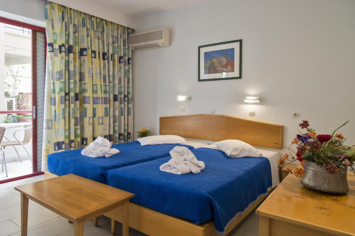Erato Studios and Apartments