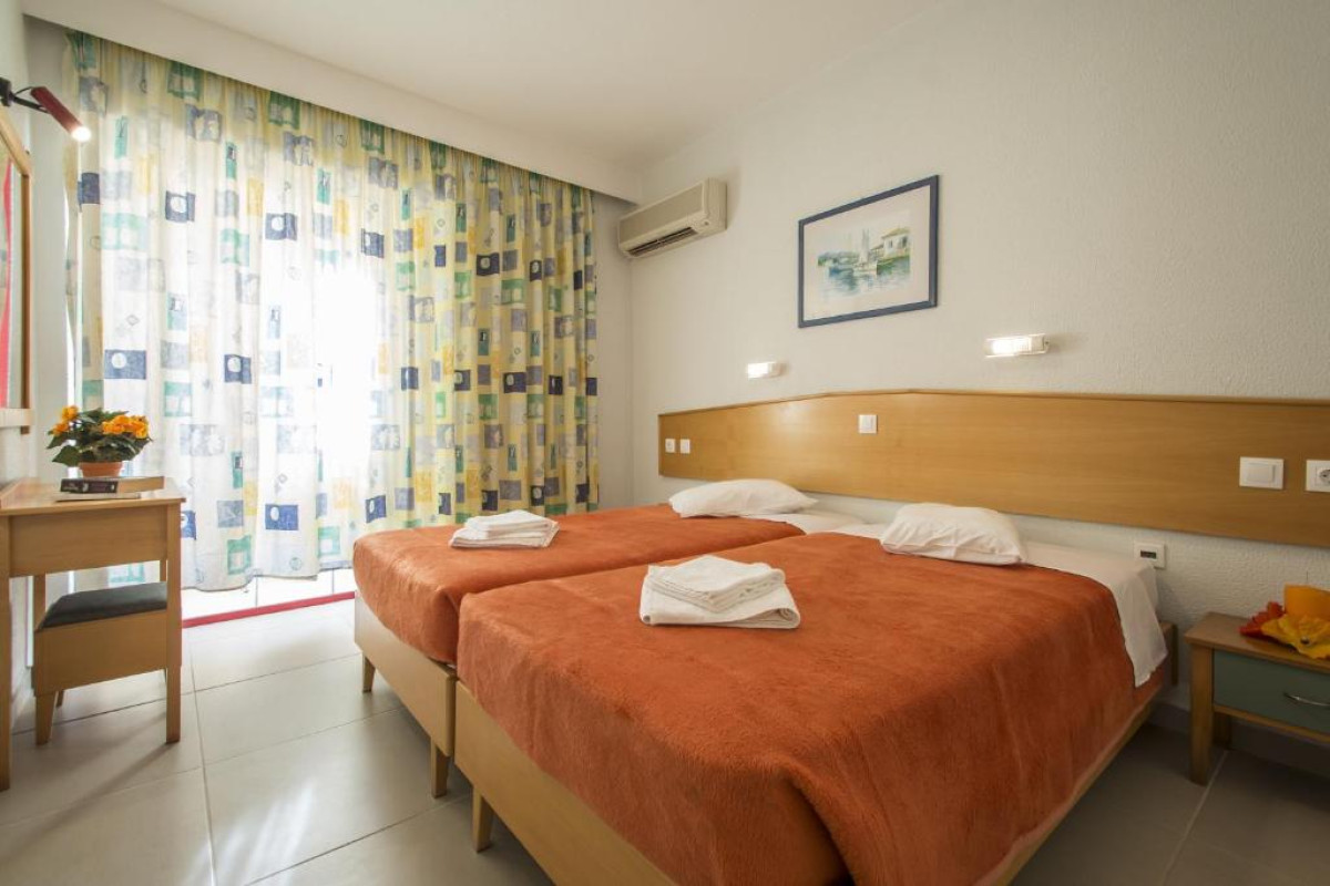 Erato Studios and Apartments
