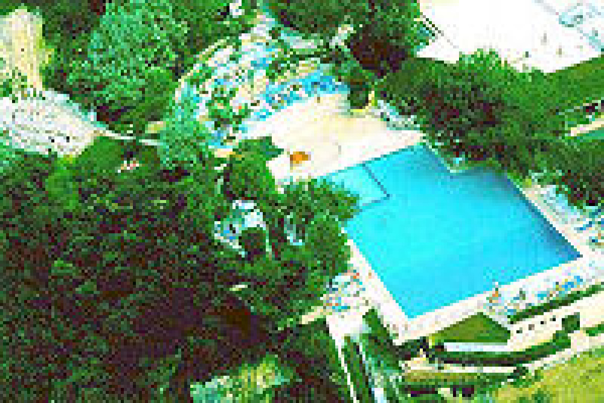 ERMONES BEACH HOLIDAY RESORT