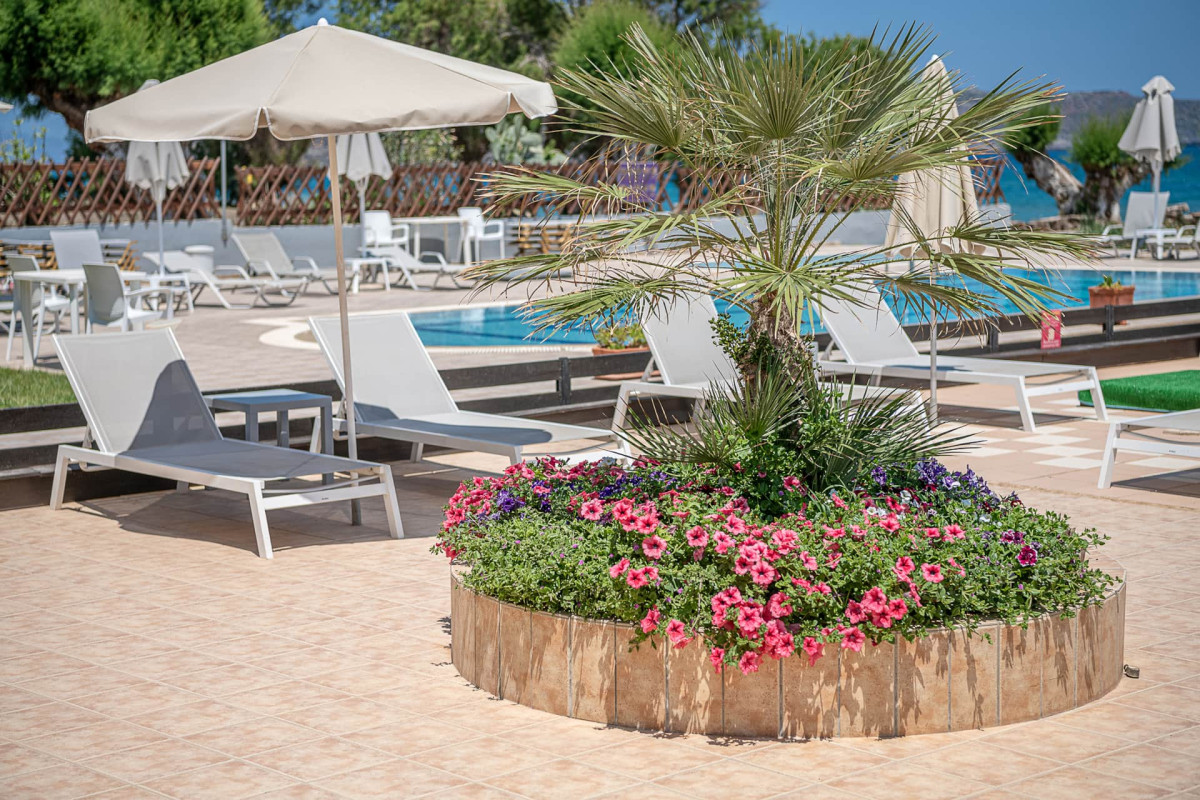 ESPERIDES BEACH HOTEL APARTMENTS