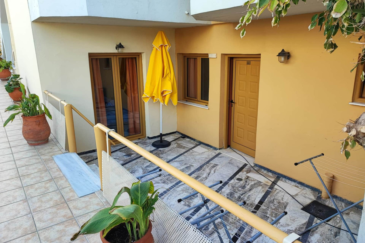 ESPERIDES BEACH HOTEL APARTMENTS
