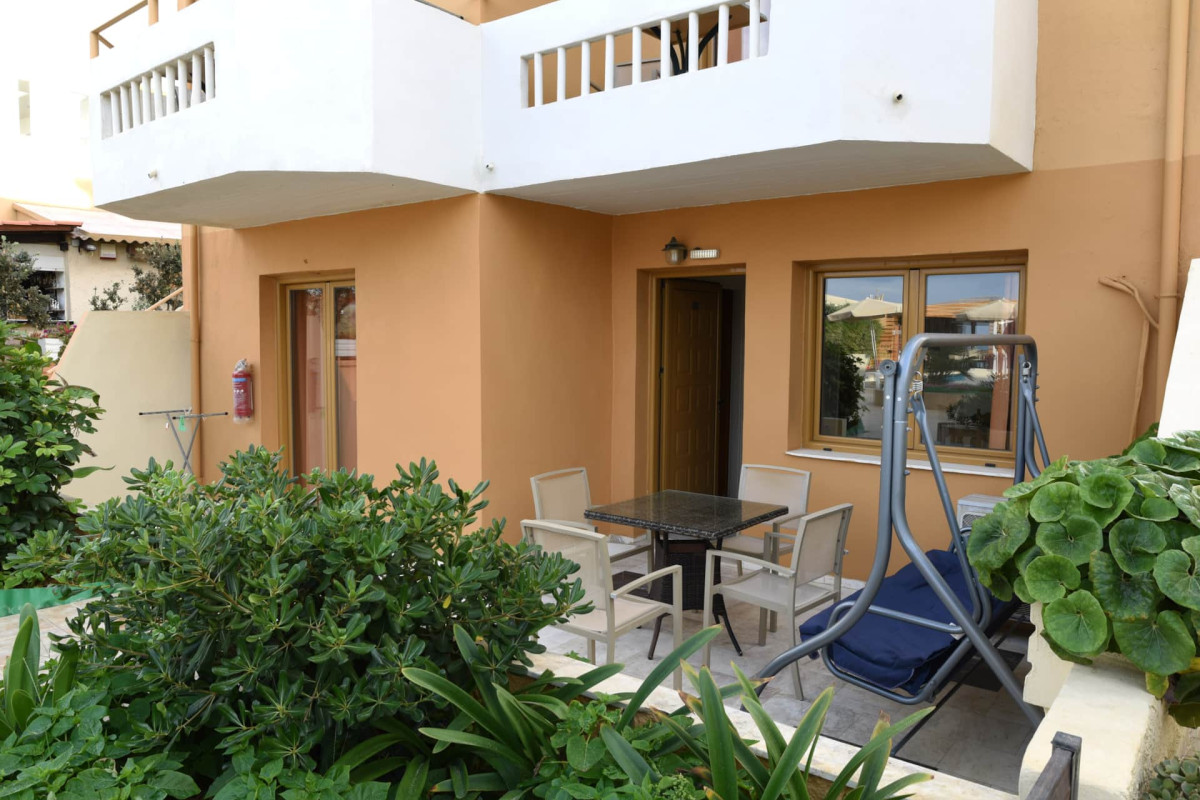 ESPERIDES BEACH HOTEL APARTMENTS