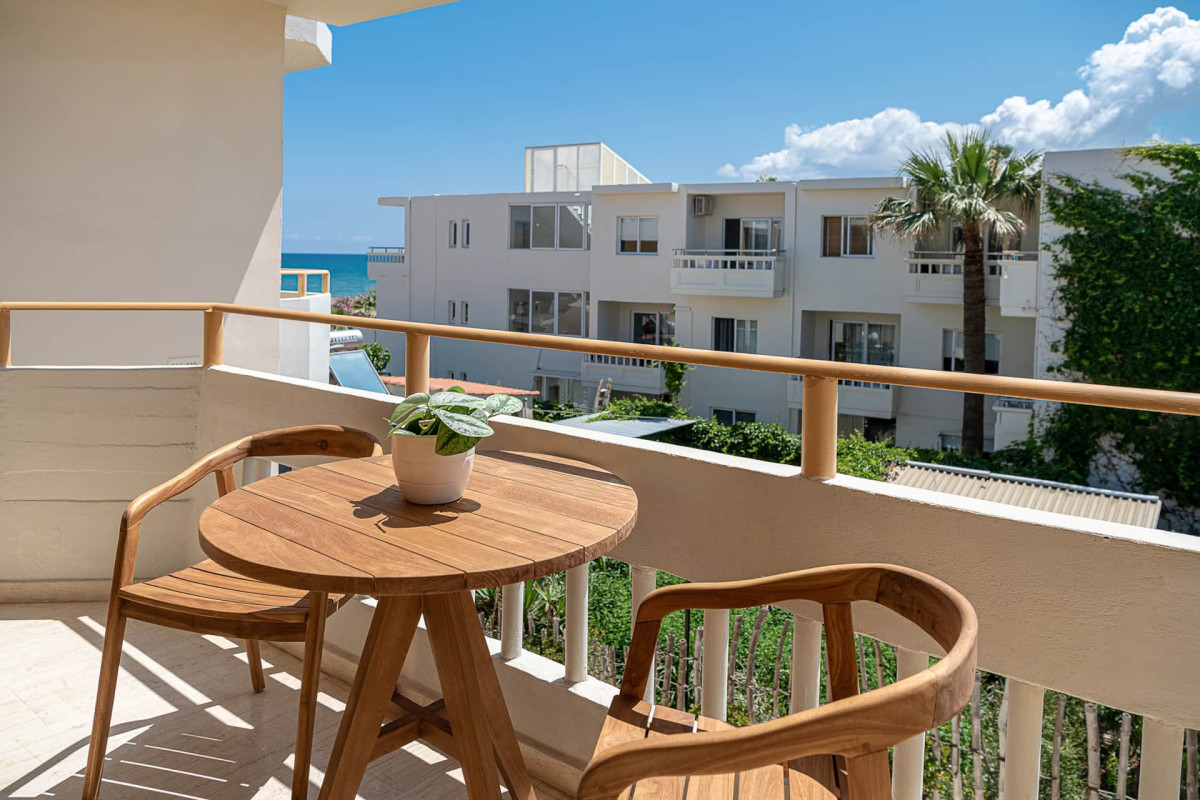 ESPERIDES BEACH HOTEL APARTMENTS