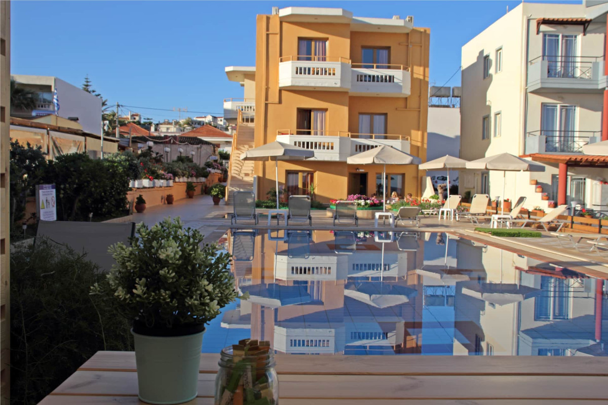 ESPERIDES BEACH HOTEL APARTMENTS