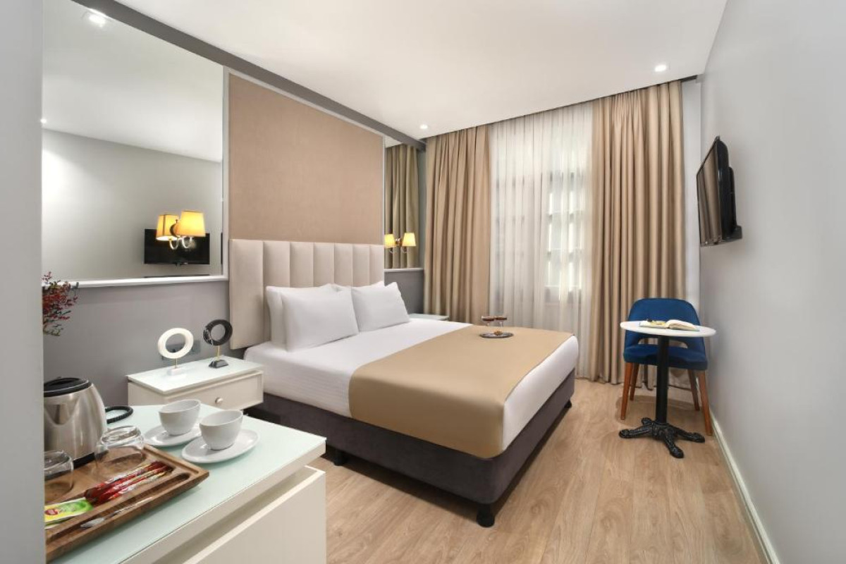 ESS HOTEL