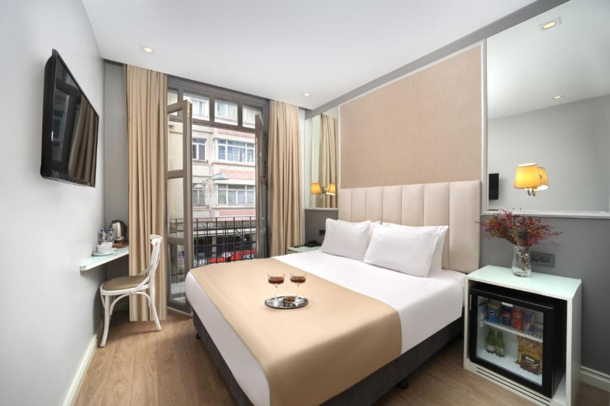 ESS HOTEL