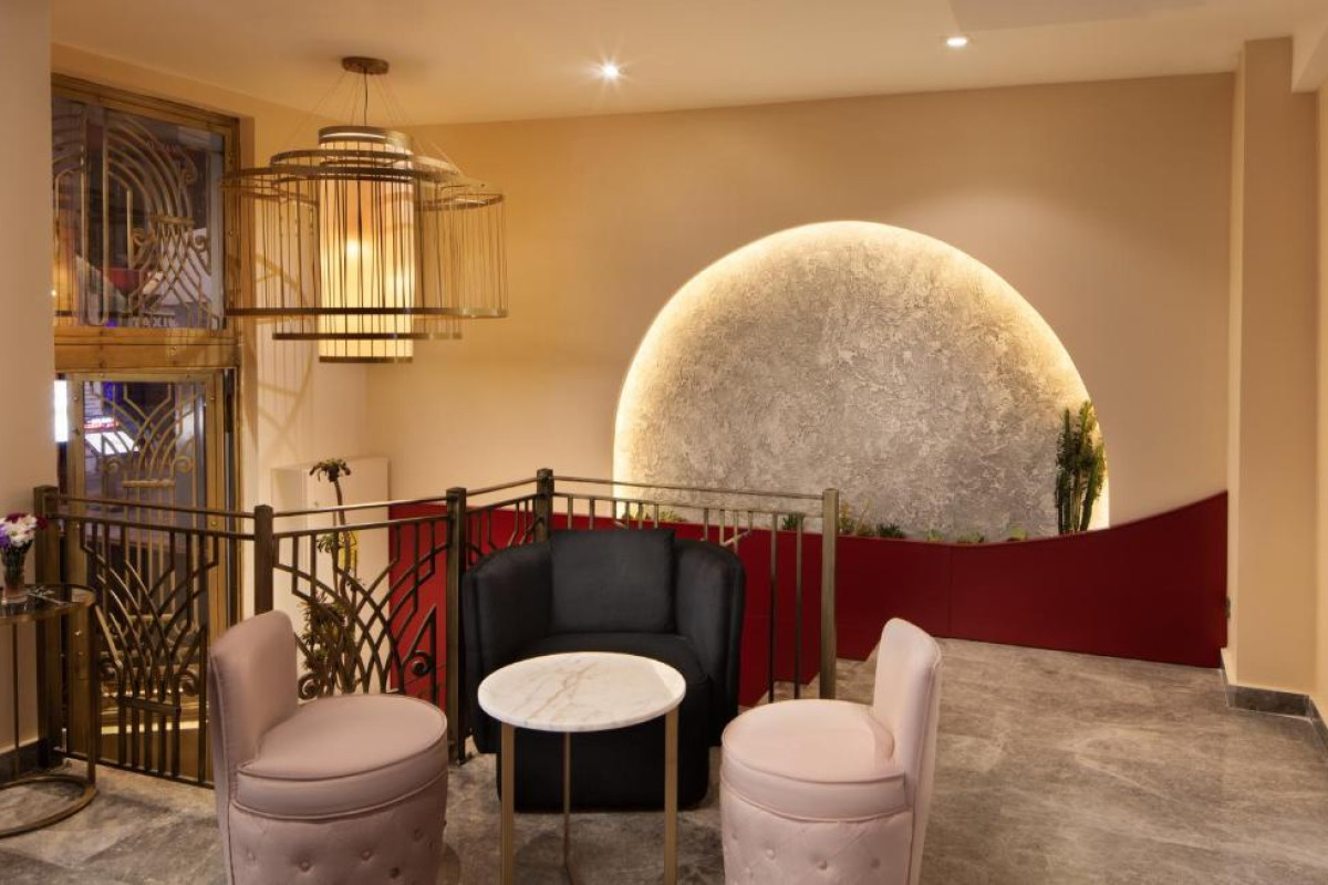 ESS HOTEL