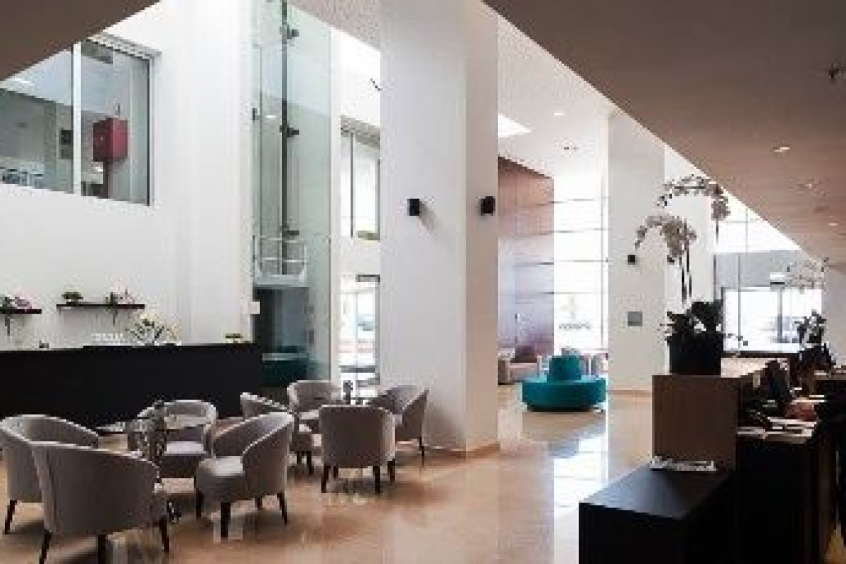 Eurostars Oasis Plaza