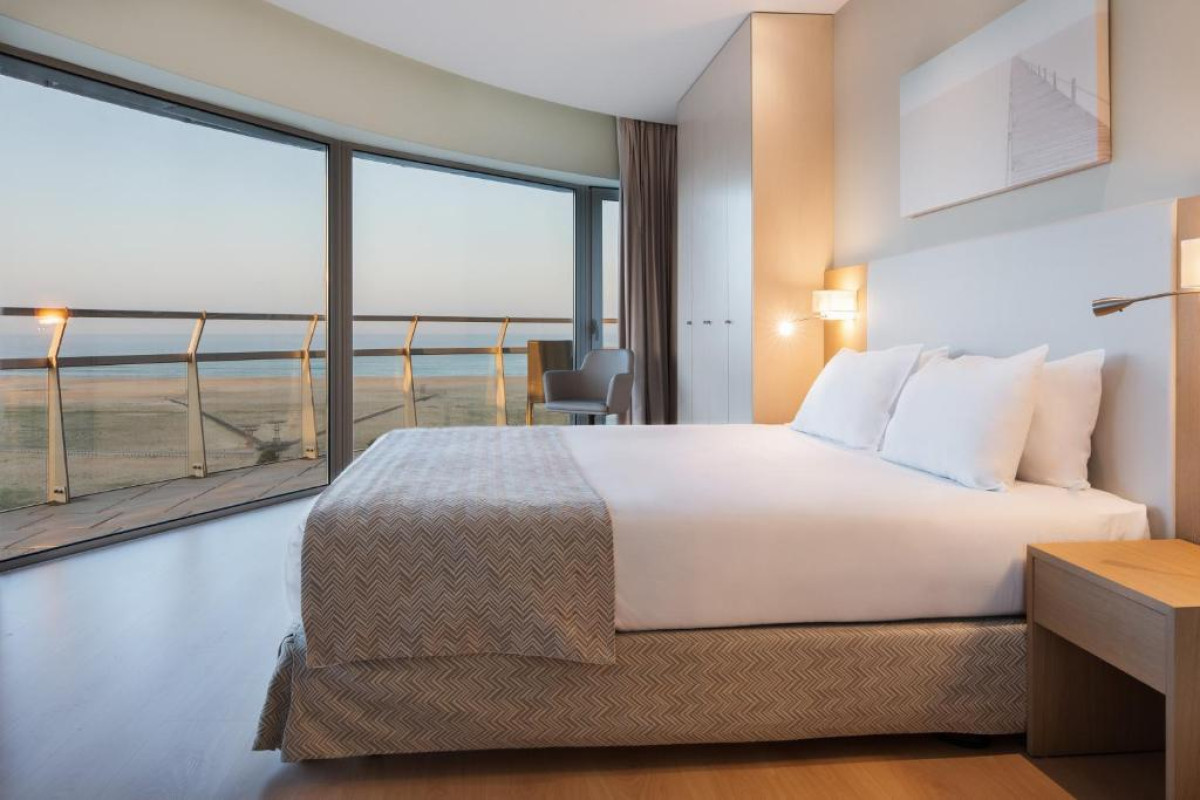 Eurostars Oasis Plaza Hotel