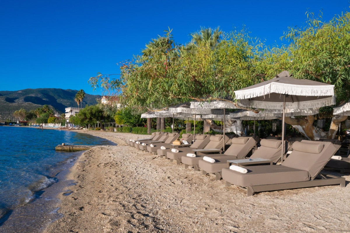 Eva Beach Hotel