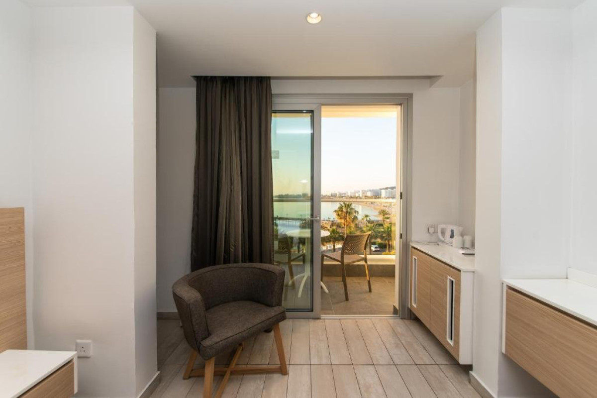 Evalena Beach Hotel