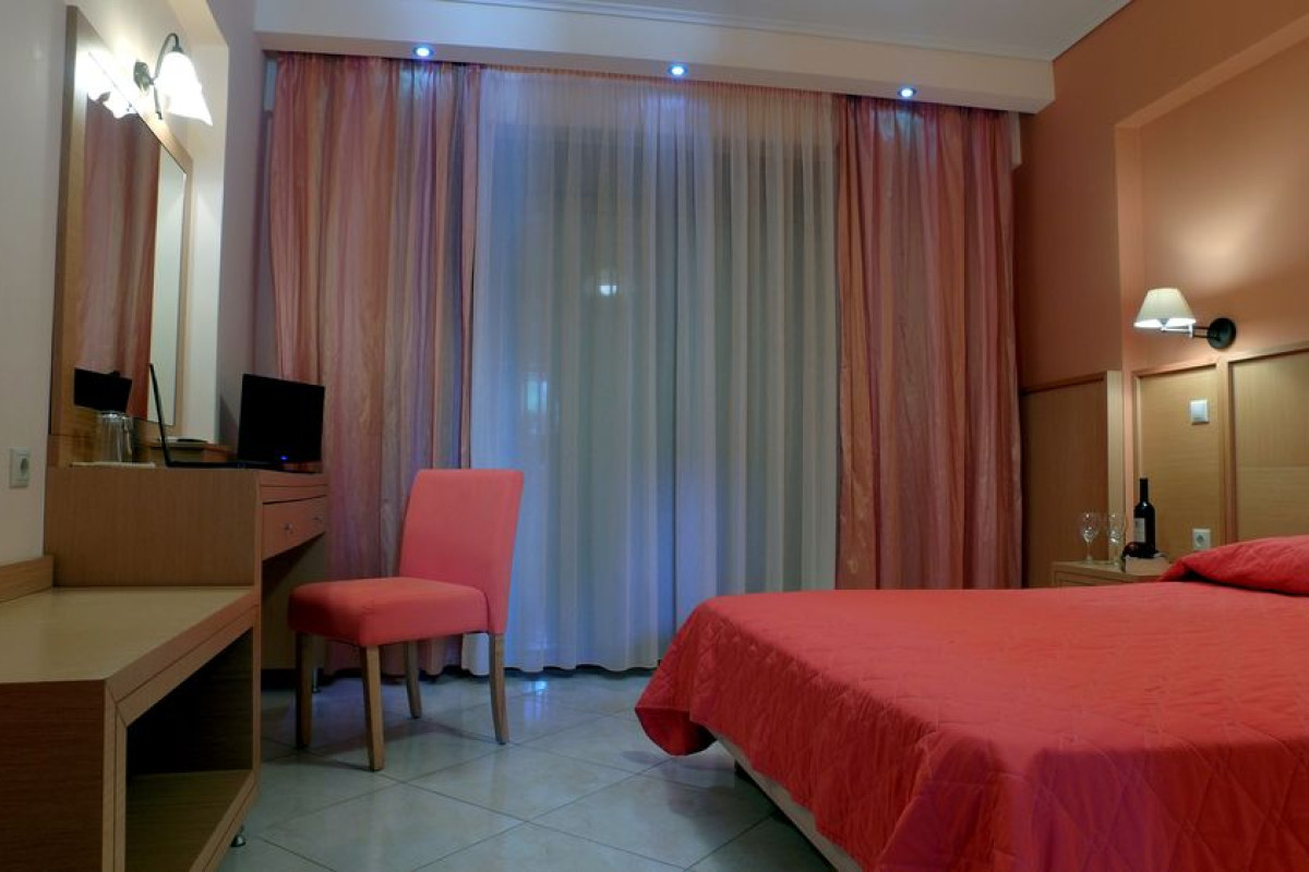 Evia Hotel  Suites