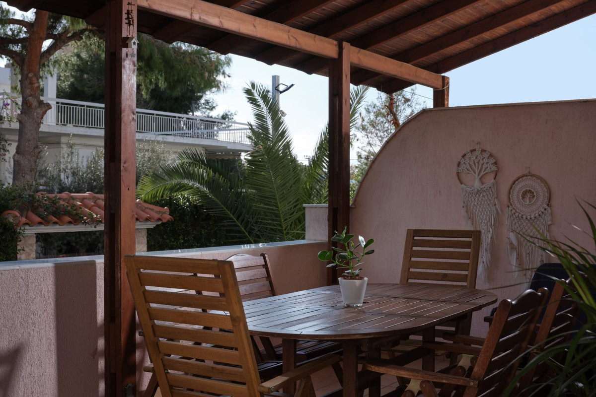 Evi's Voula Home
