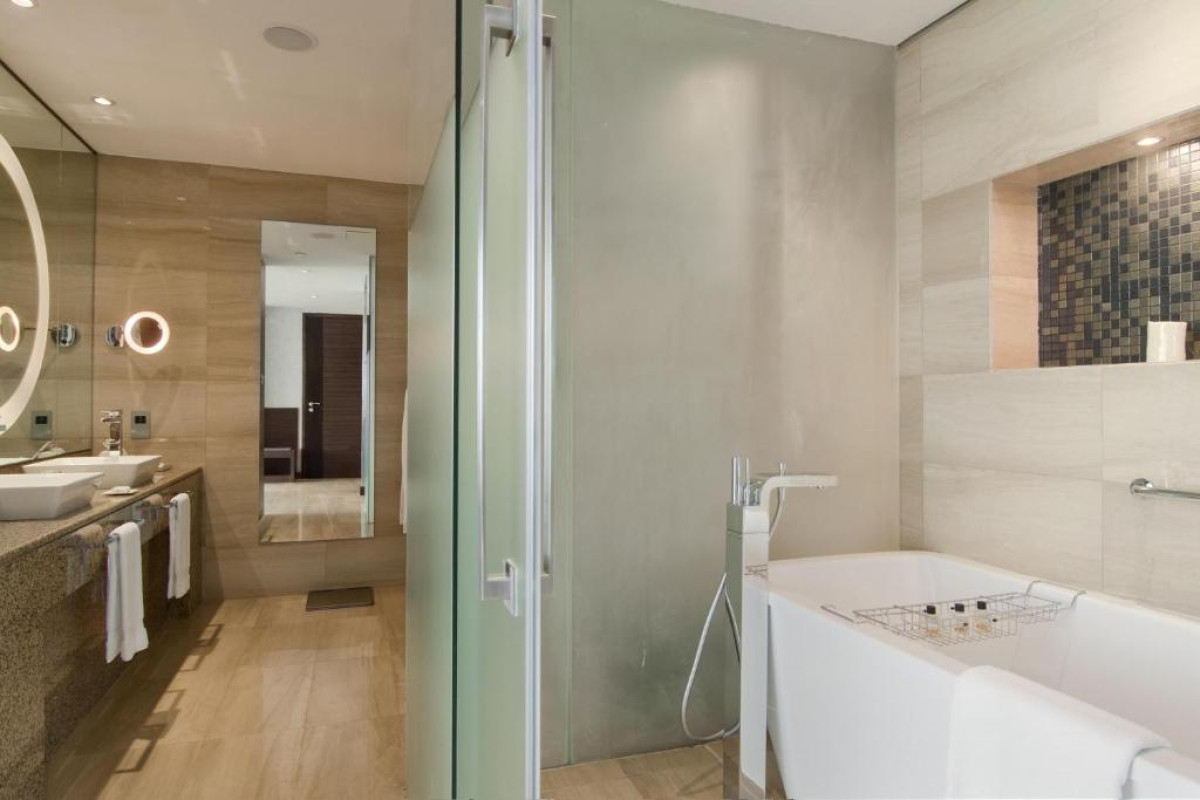 FAIRMONT BAB AL BAHR