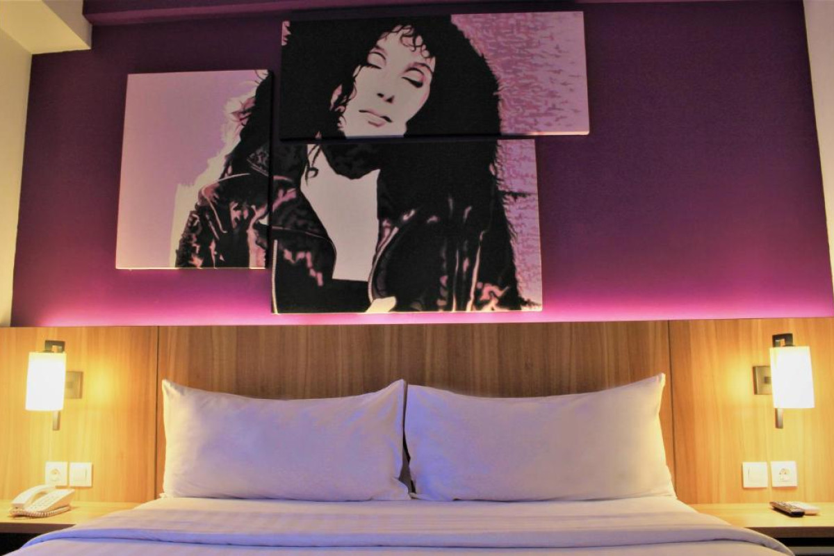 Fame Hotel Sunset Road