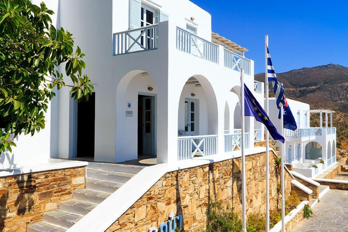 Far Out Hotel & Spa